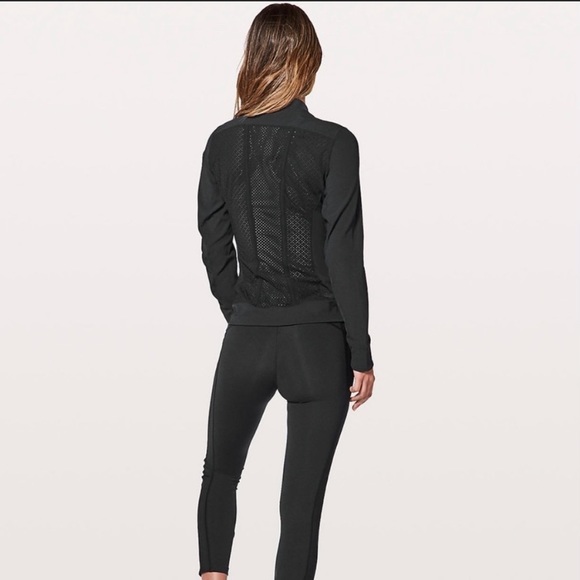 LuLuLemon Get Your Peek On Black Jacket SIZE 4 - Picture 3 of 17